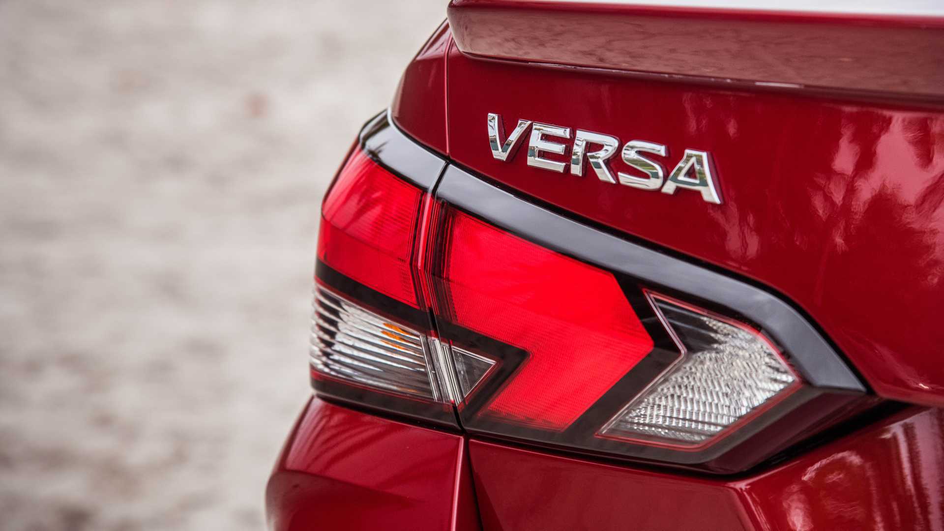 Nissan Versa 2020 comienza en $14,730, el SR deportivo ... Nissan Versa 2020 comienza en $14,730, el SR deportivo ...