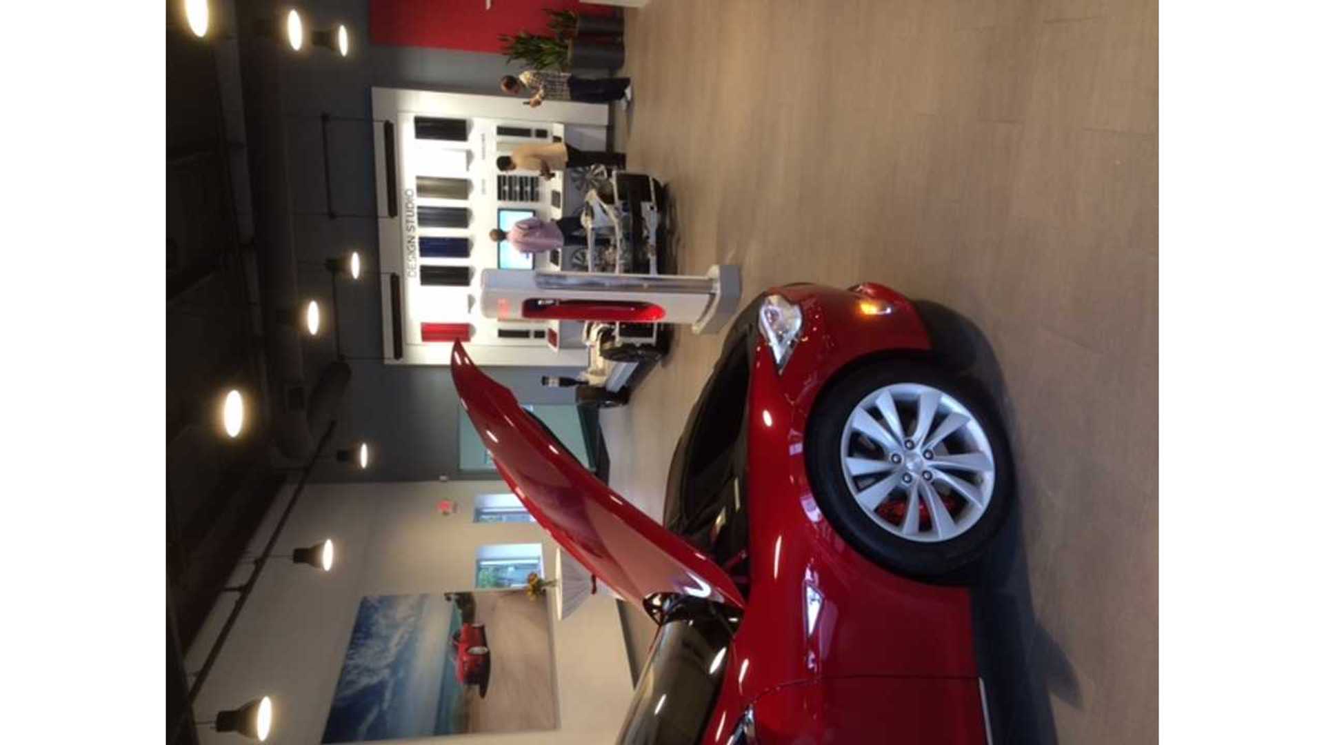 Tesla Opens Service Center in Charlotte, North Carolina Owners Unite