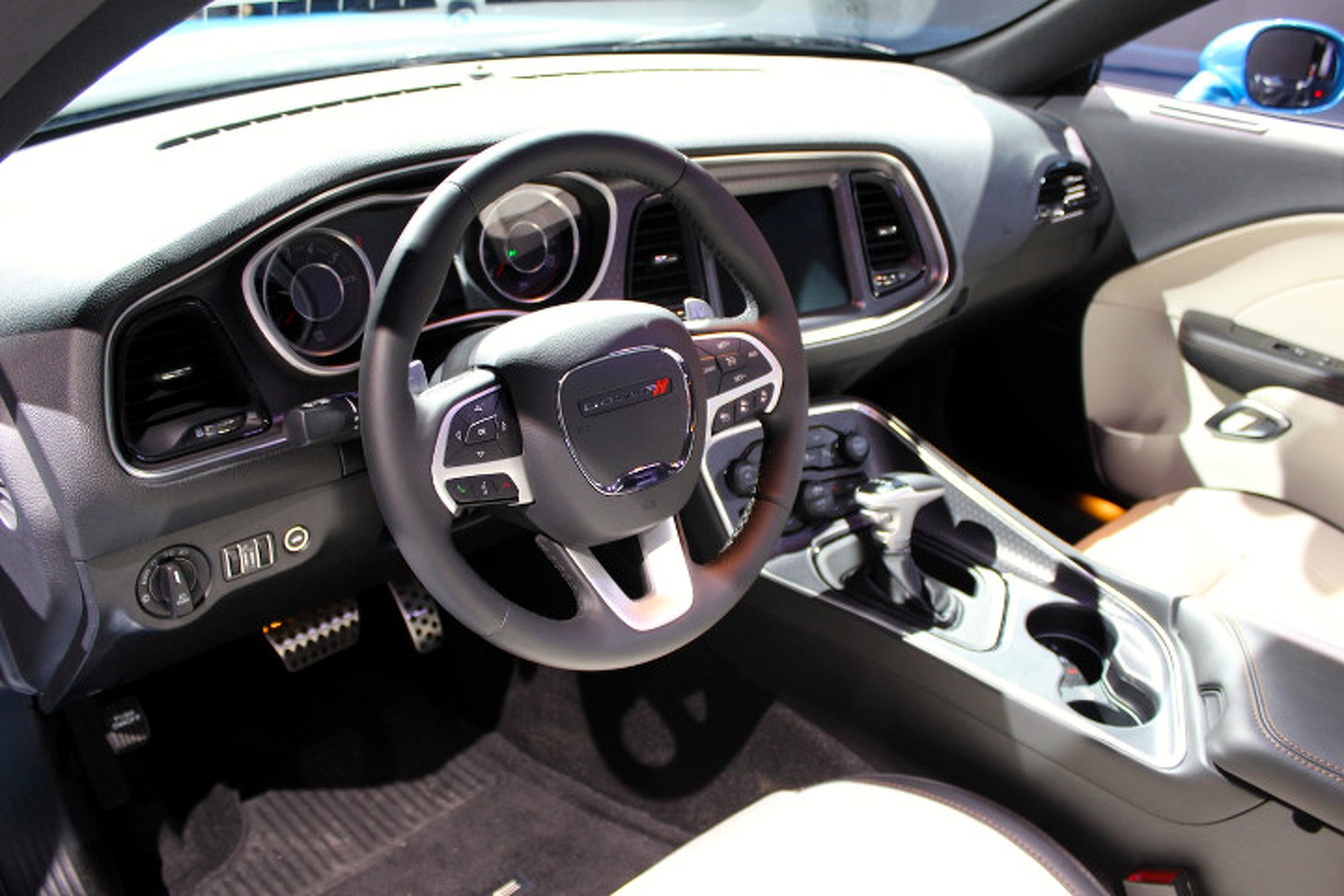 2015 Dodge Charger, Challenger Show Face In New York