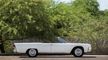 Jacqueline Kennedy 1961 Lincoln Continental