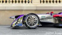 KVC - DS E-Tense dans Paris