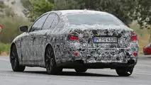 2017 BMW 5-Series plug-in hybrid spy photo