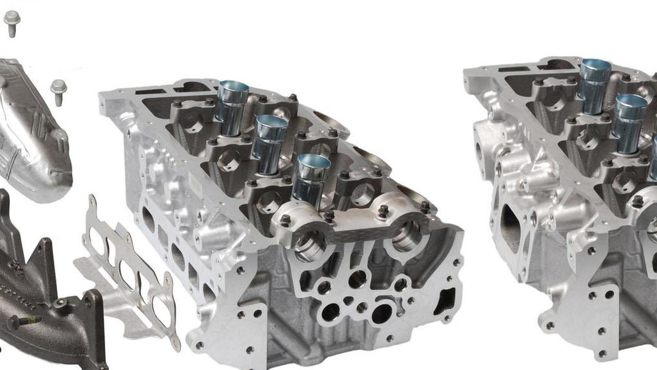 2012 Chevrolet Camaro V6 Gets Detailed video 