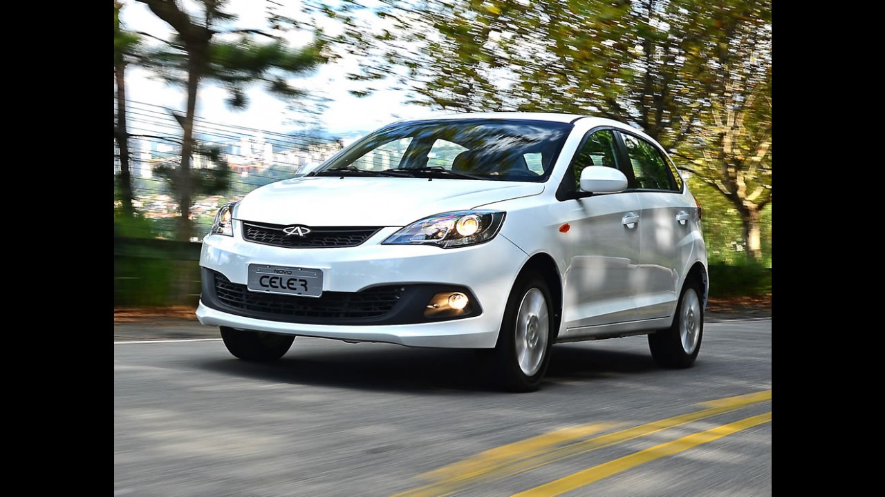 Hatches compactos: Fit é o mais vendido; 208 tem recorde negativo em outubro