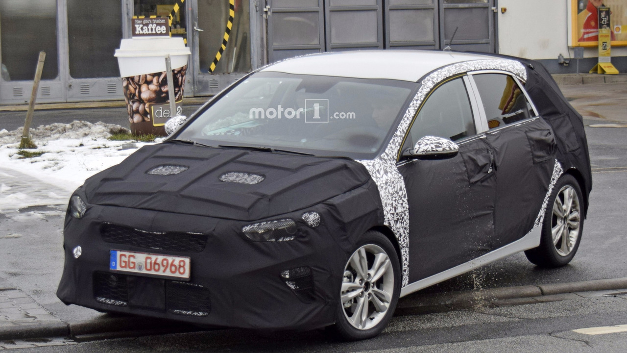 2018 Kia cee'd spy photo