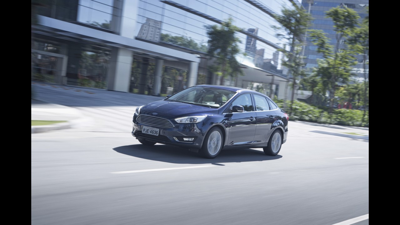 Volta Rápida: Focus Fastback aposta na dinâmica para se distanciar do Corolla