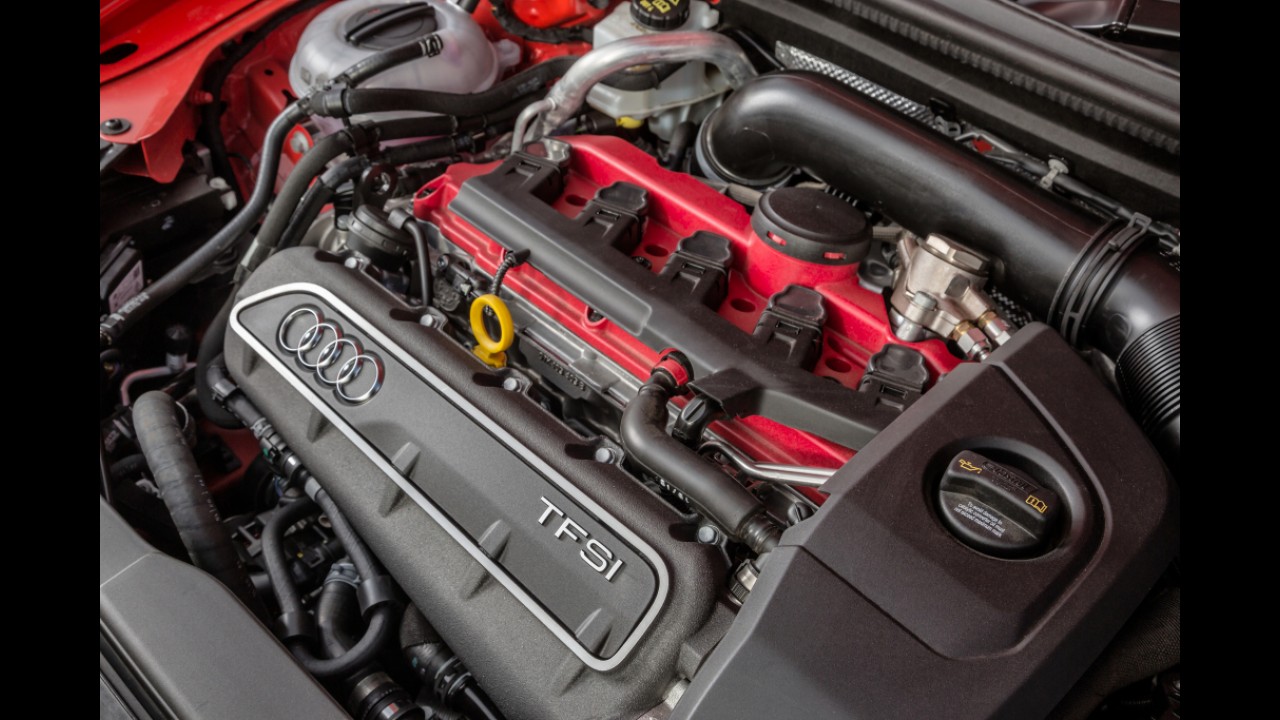 Audi lança RS 3 Sportback de 367 cv no Brasil por R$ 290.990