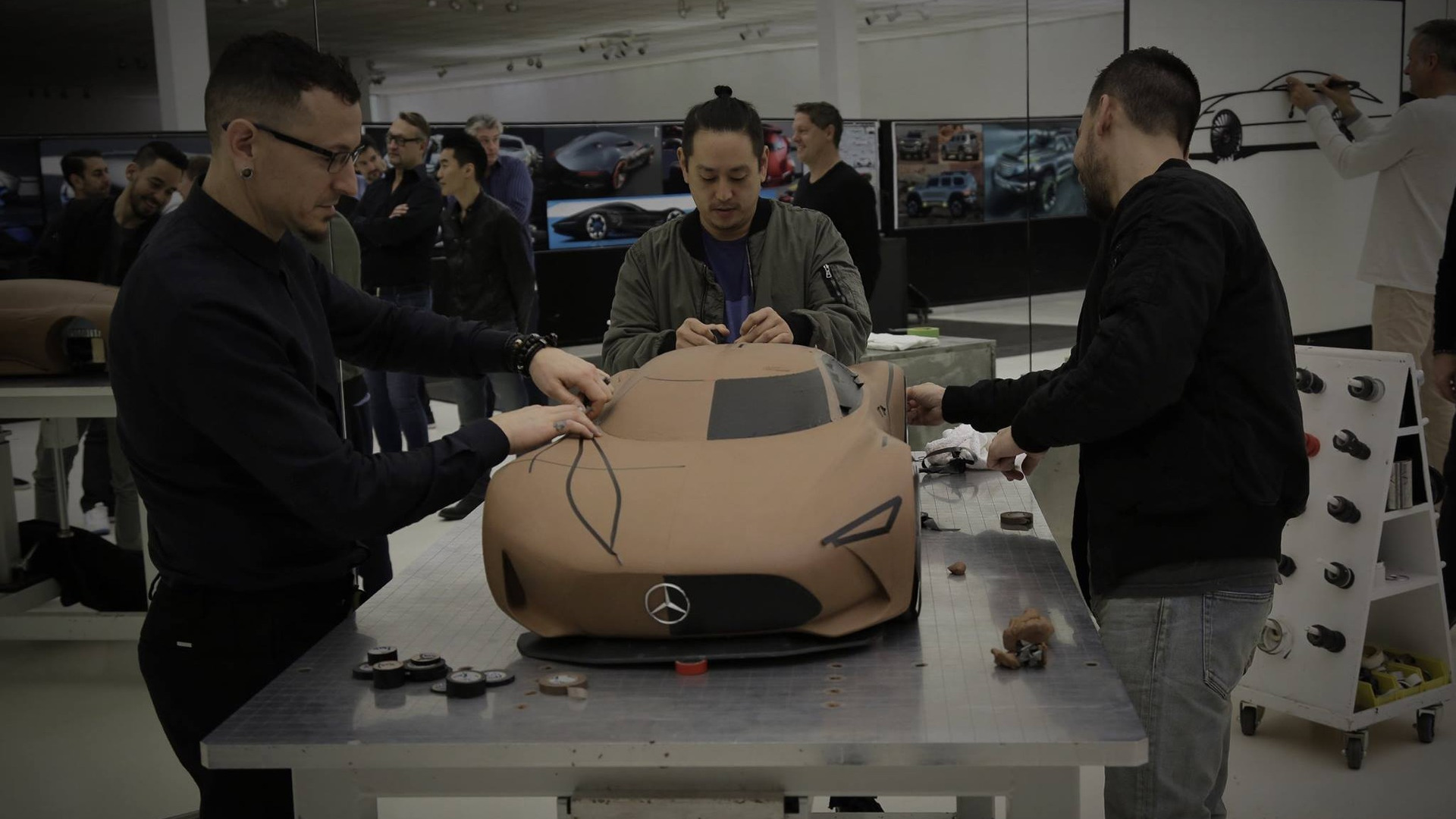 Project One Model 5 Mercedes-AMG Project One pode ter sido revelado pelo Linkin Park. Mesmo!
