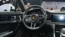 2017 Porsche Panamera 4 E-Hybrid Executive: LA 2016