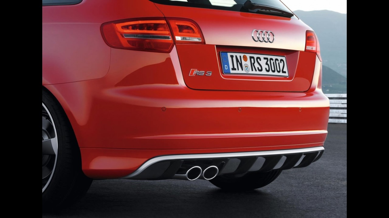 Novo Audi RS3 chega ao Brasil por R$ 298 mil - Modelo acelera de 0 a 100km/h em 4,6 s