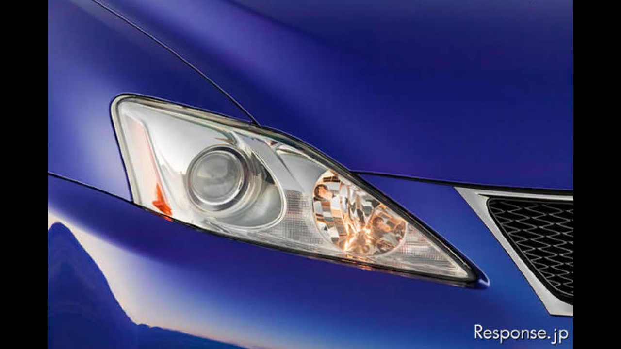 Lexus IS-F 2011: Site japonês revela fotos da versão esportiva do sedan