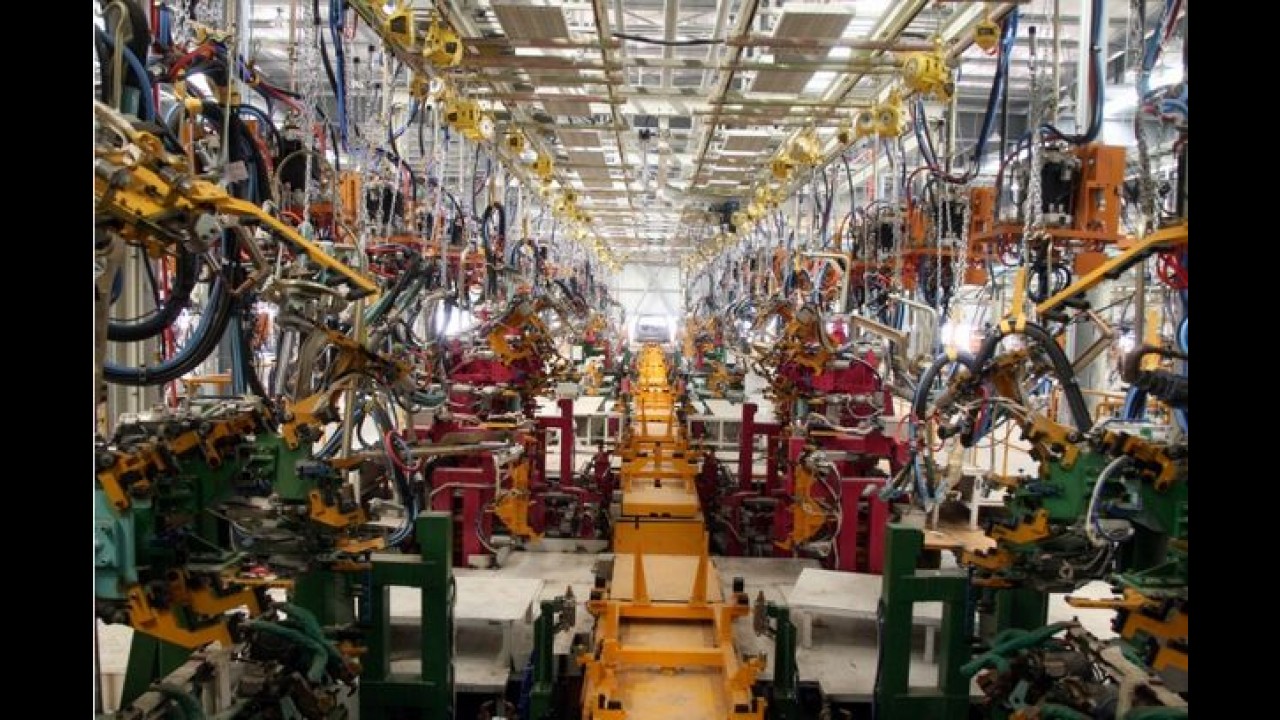 Novo Chery QQ aparece em imagem dentro da fábrica brasileira