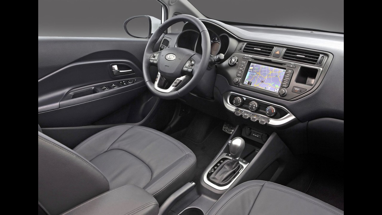 Direto de Nova York: Novo Kia Rio Sedã tem visual diferente do K2 chinês