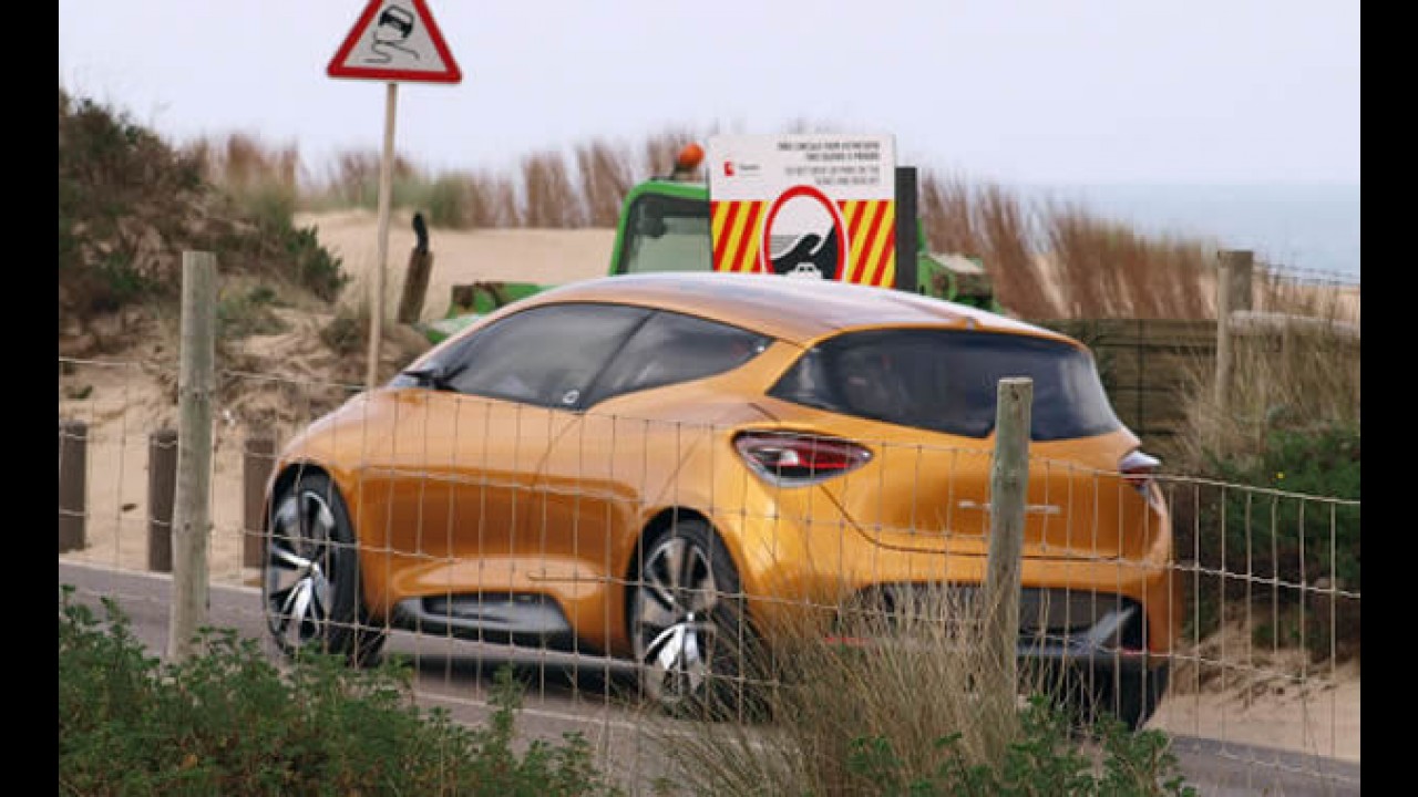 Novo Renault R-Space Concept é flagrado! Seria a nova geração da Scénic?