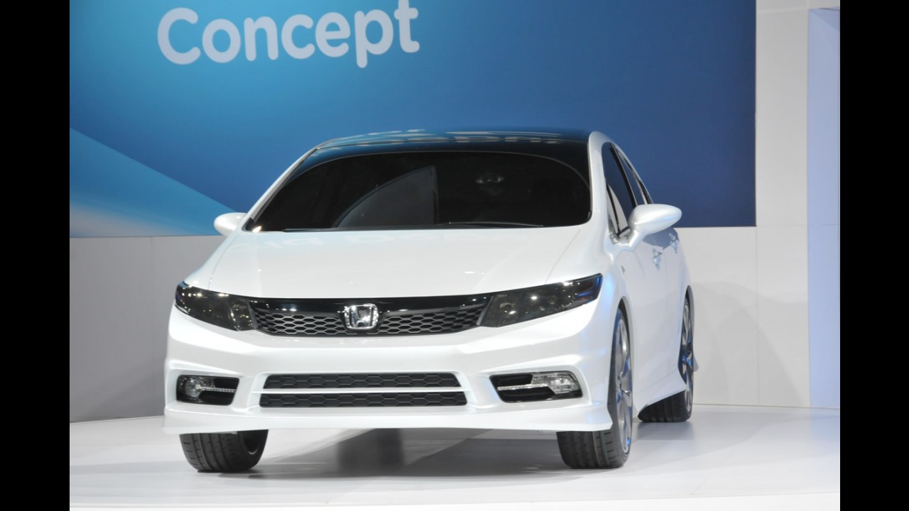 Novo Honda Civic 2012 é apresentado em Detroit disfarçado de conceito - Veja fotos