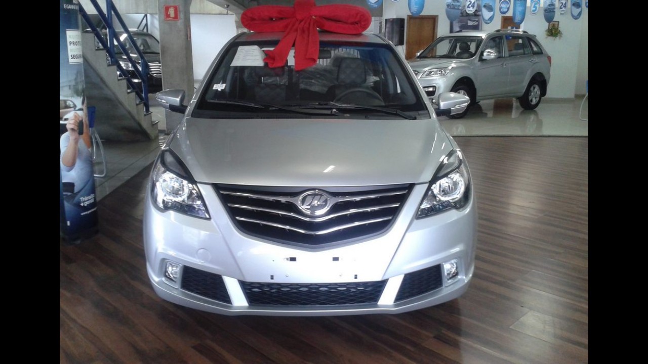 Lifan 530 já aparece na concessionária antes do lançamento