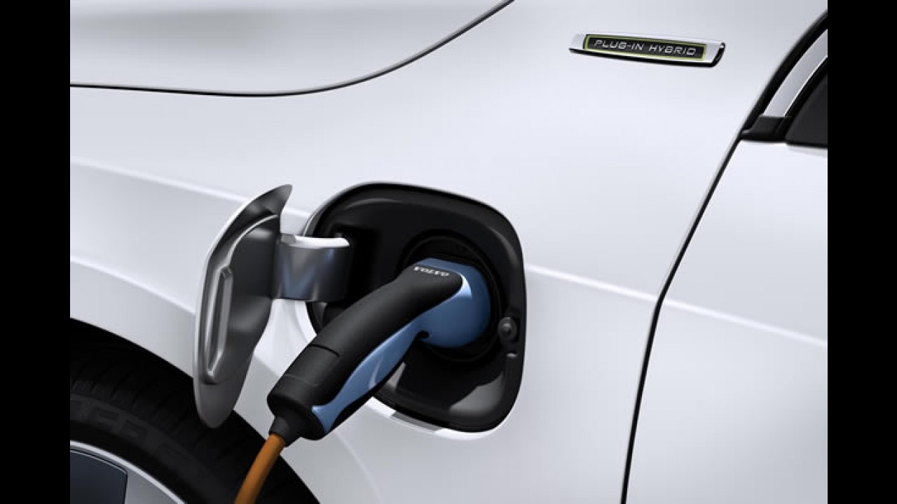 Híbrido: Volvo V60 com consumo de 52,6 Km/l será comercializado já no início de 2012