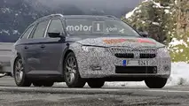 Skoda Superb facelift spy photo