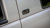 Corvette Motorlu Bir Chevrolet Tahoe