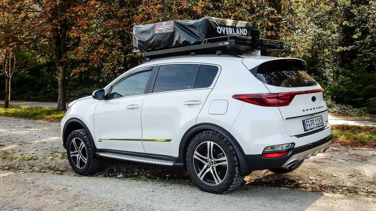 Kia Sportage con tienda de techo