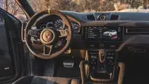 Tableau de bord intérieur du Porsche Cayenne Turbo GT 2022