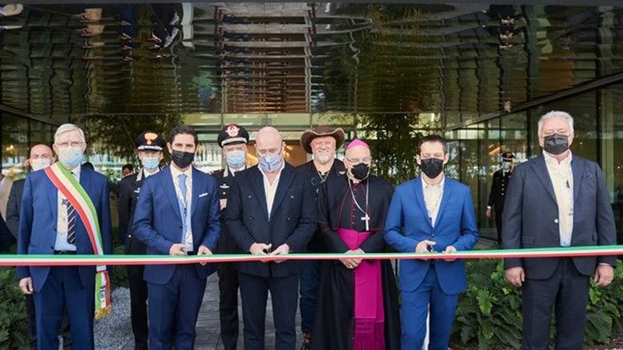 L'inaugurazione della nuova sede di Flash Battery