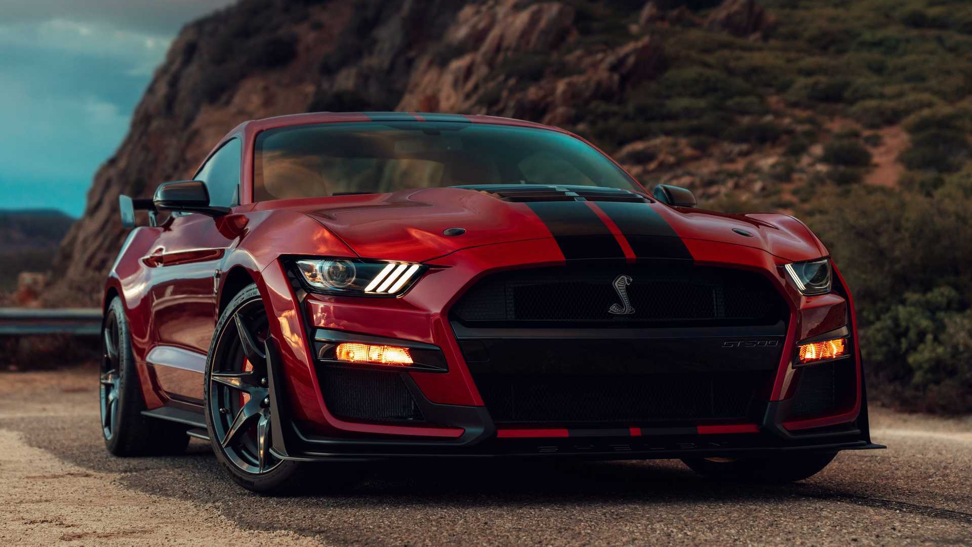 Ladr es Invadem F brica E Roubam V rios Mustang Shelby GT500