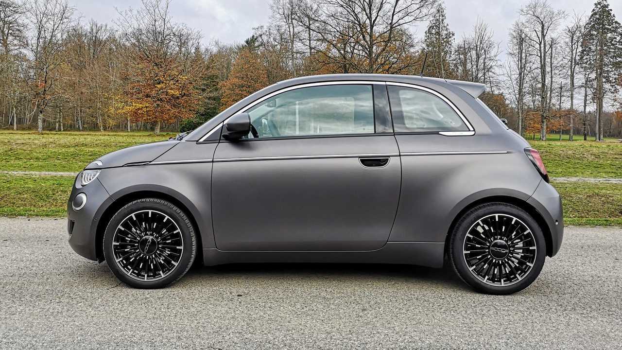 Impressões ao dirigir - Fiat 500 elétrico - perfil
