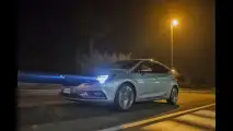 Opel Astra, il test dei fari intelligenti