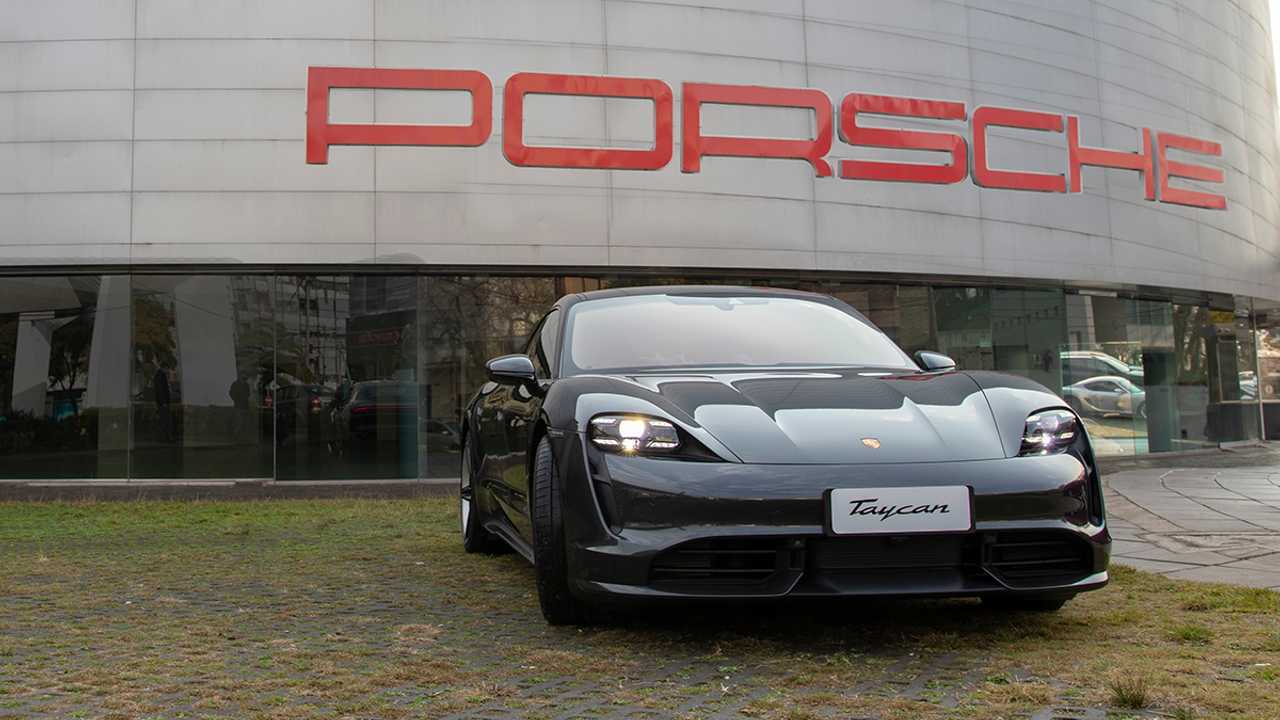 Porsche presentó el Taycan eléctrico en Argentina:
