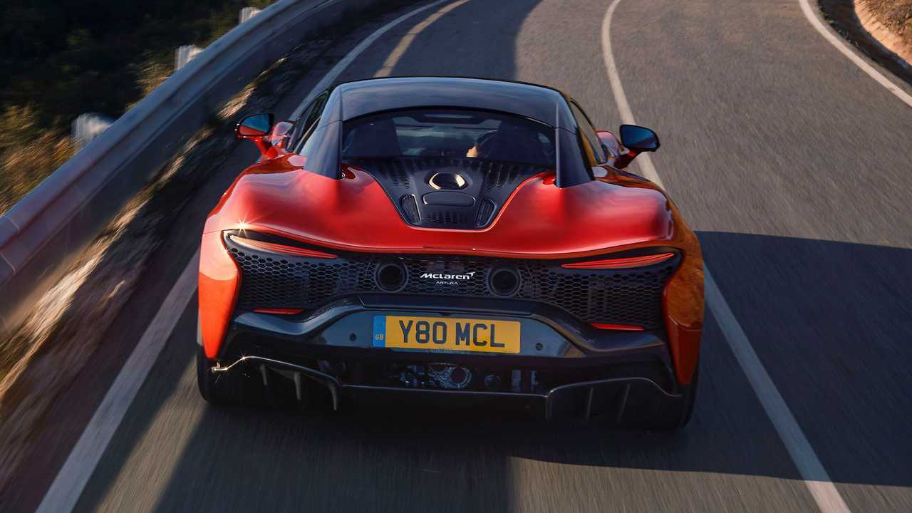 McLaren Artura 2021