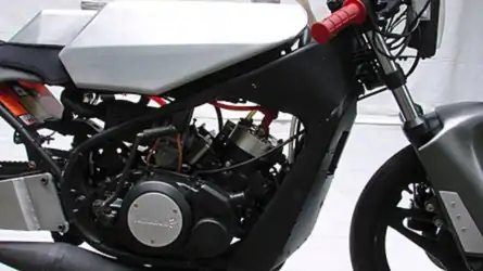 Restored 1984 Kenny Roberts Edition Rz350 Goes To Auction