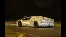 Foto spia della nuova Lamborghini V12