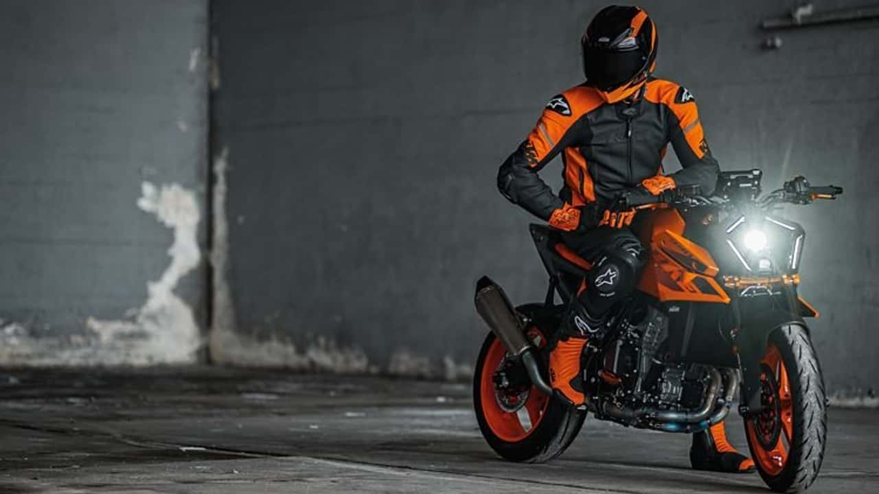 2024 KTM 990 Duke