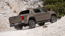 Foto - Volkswagen Amarok (2023), la prova su strada