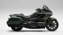Honda Goldwing 2024, Studio, blindado mate, verde metalizado, lado derecho