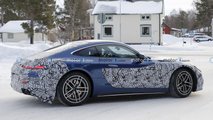 mercedes-amg-gt-side-view-facelift-spy-photo (1)