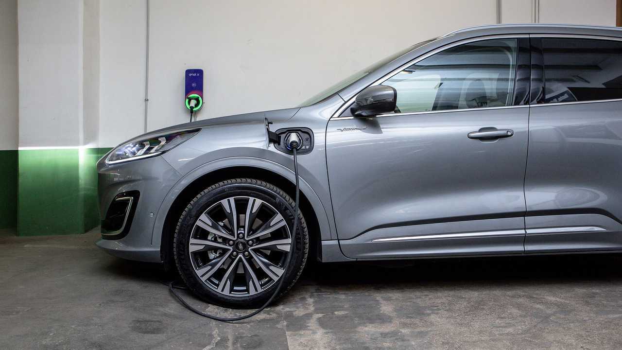 Ford Kuga Full Hybrid e Plug-in Hybrid