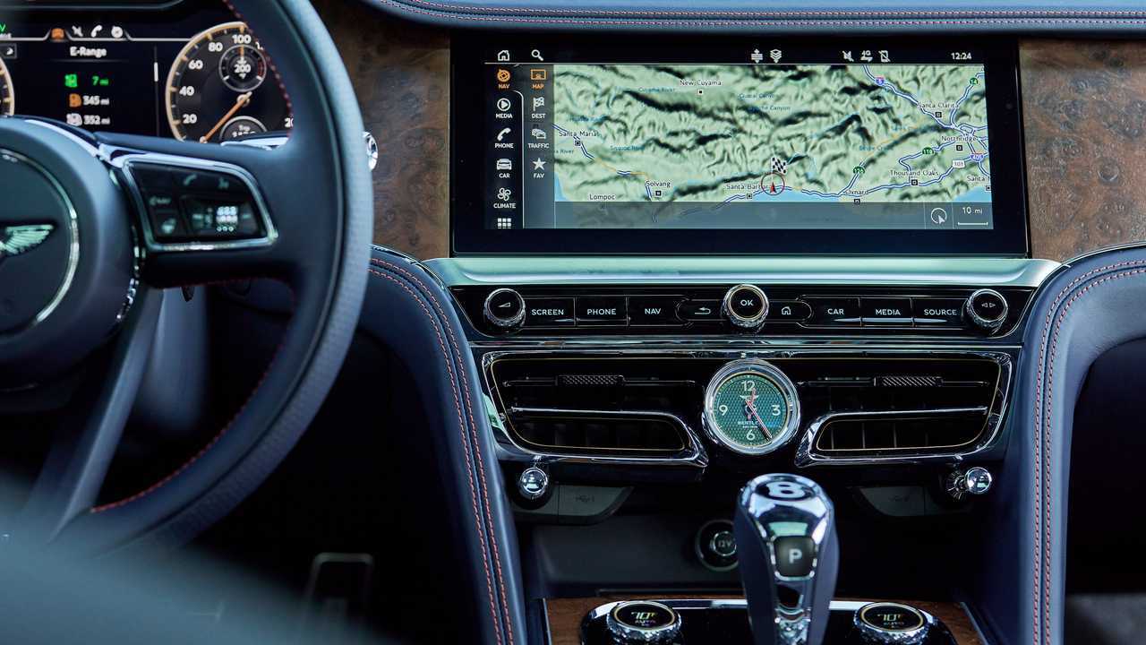 Bentley Flying Spur Hybrid, la prova di Motor1.com