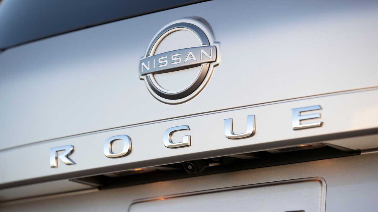 2022 Nissan Rogue exterior