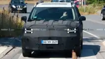 Hyundai Santa Fe (2024) als Erlkönig zeigt Lichtsignatur