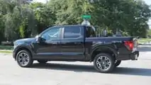 Foto spia con vista laterale Ford F-150 STX 2024