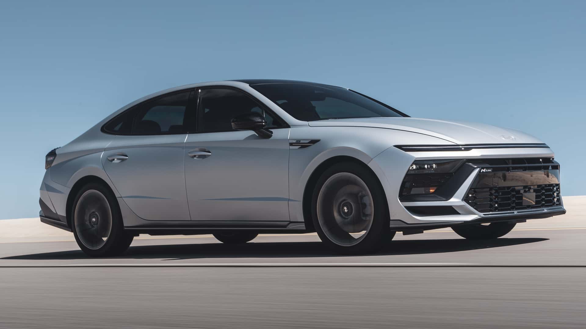 https://cdn.motor1.com/images/mgl/ZnmbAK/s1/2024-hyundai-sonata-n-line.jpg