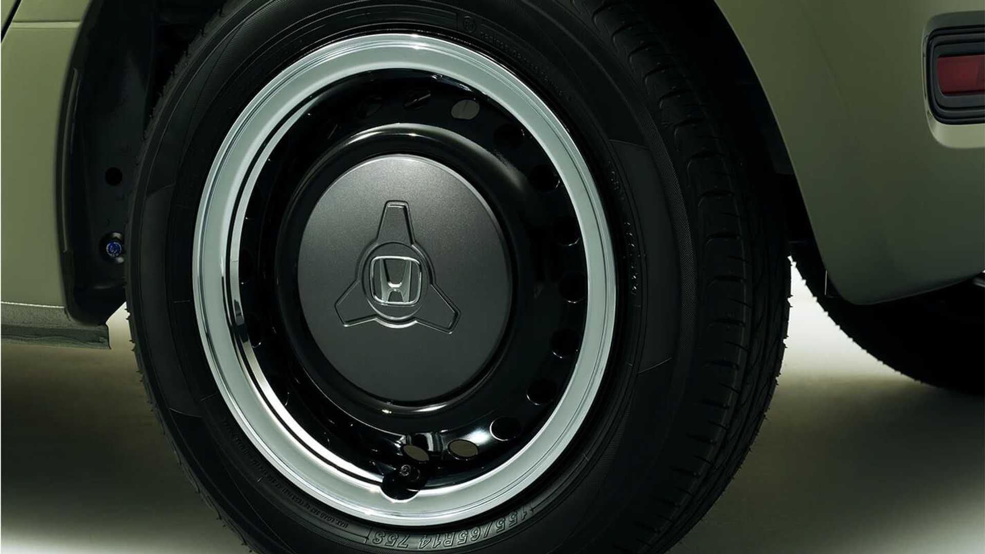 Honda N-One Style + Urban Special Edition With Faux Wood Dashboard