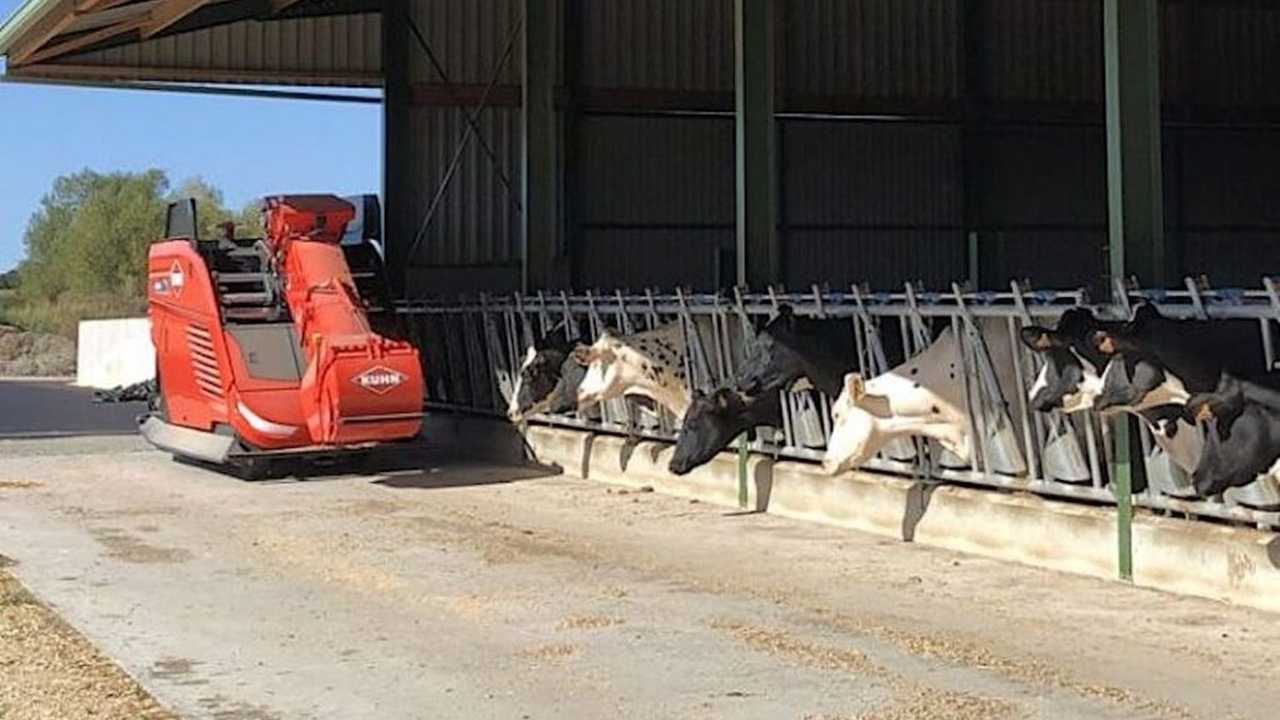 Kuhn Aura: carro unifeed robot