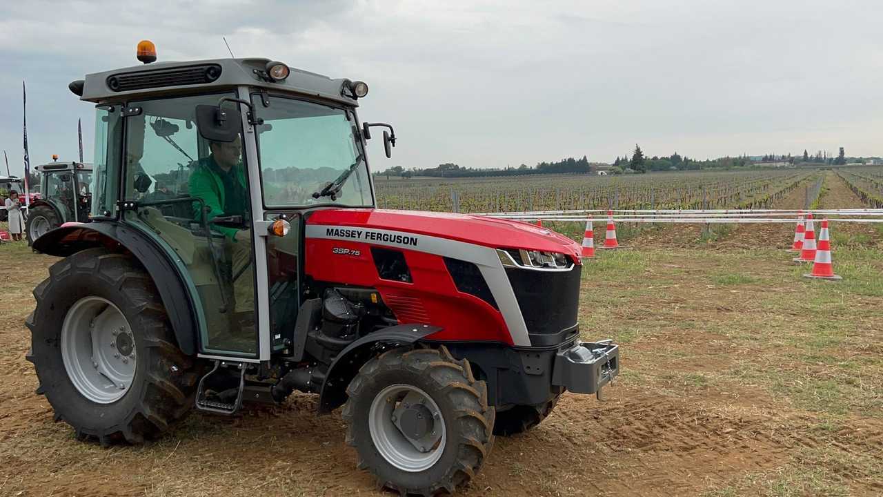 Trattori Massey Ferguson serie MF 3 Speciali