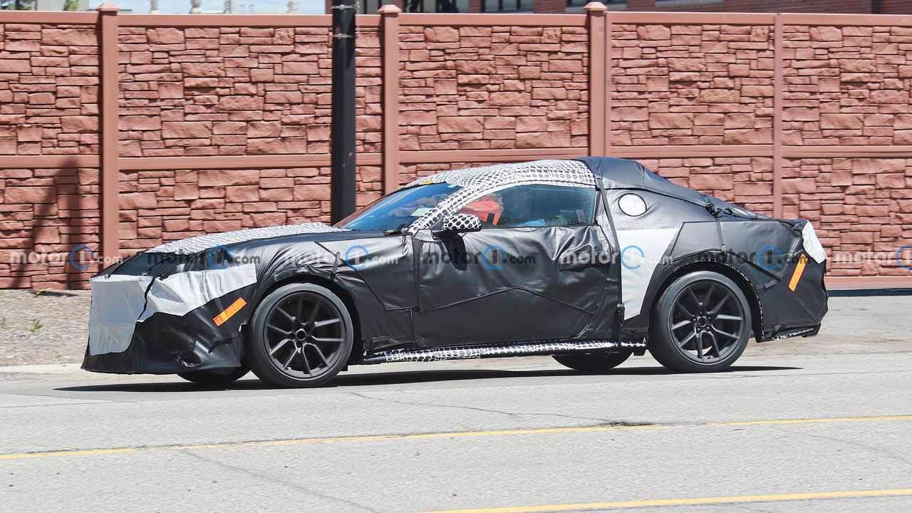 Nuova Ford Mustang Mach 1, le foto spia