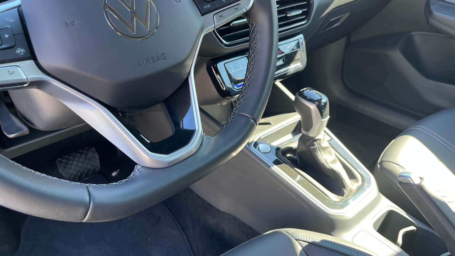 https://cdn.motor1.com/images/mgl/ZnvnZe/s1/volkswagen-tera-ao-vivo-no-sambodromo-12.jpg