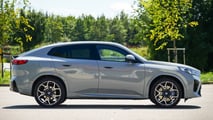 BMW iX2 xDrive30 (2024) im Test