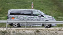 Mercedes V-Klasse mit EQ-Technologie auf Basis von Van.EA als Erlkönig
